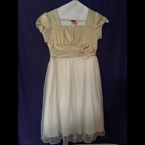 Girls dress